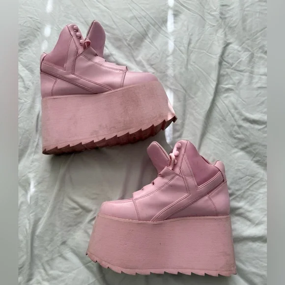 YRU Pink Platform Shoes with Chunky Sole - Picture 2 of 5